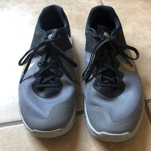 Men’s Nike Metcon 2 size 9.5.